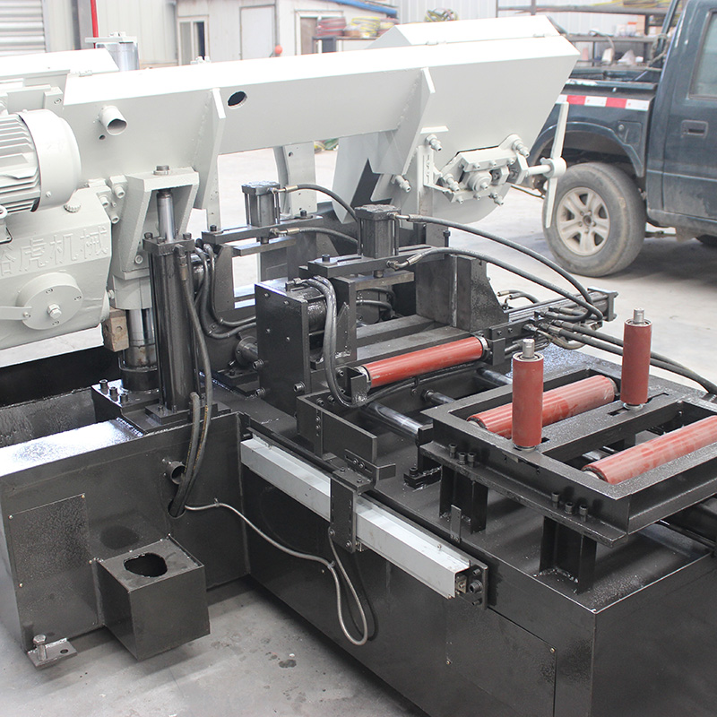 High-Efficiency-Precision-Metal-Band-Saw-Machine-Workshop-Deep-Cut (3).jpg